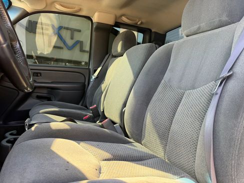 Used 2005 Chevrolet Silverado 2500 LS w/ Heavy-Duty Power Package image 18