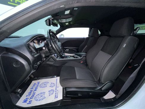 Used 2022 Dodge Challenger GT image 17