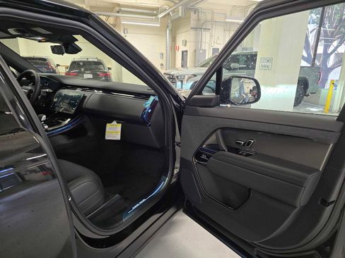 New 2026 Land Rover Range Rover Sport Dynamic SE image 13