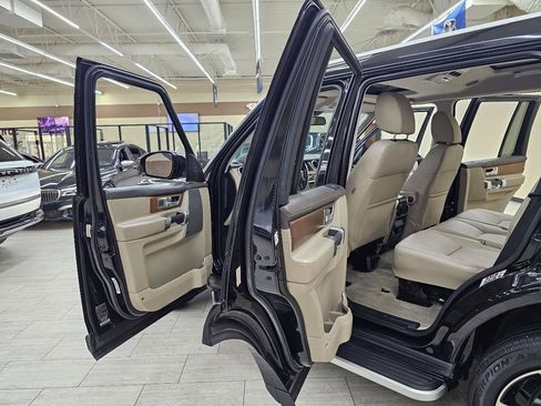 Used 2016 Land Rover LR4 HSE LUX AWD/4WD image 16