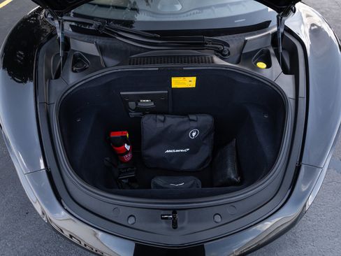 Used 2023 McLaren Artura RWD image 82