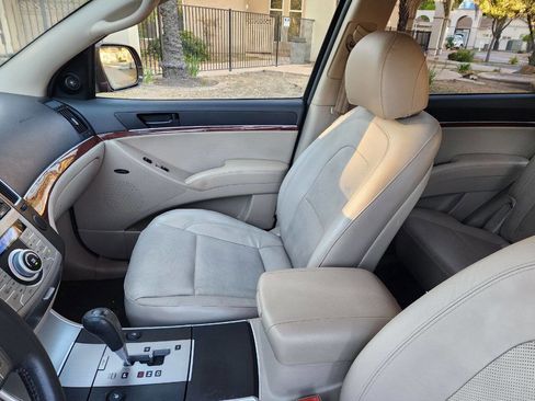 Used 2010 Hyundai Veracruz Limited w/ Navigation Pkg 3 image 14
