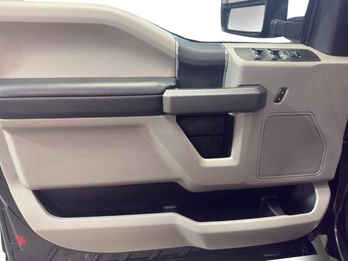 Used 2017 Ford F250 XLT w/ FX4 Off-Road Package image 14