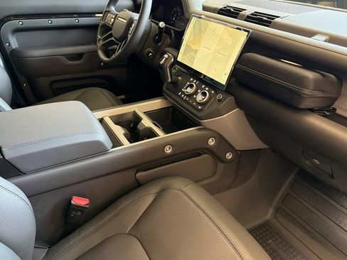 New 2026 Land Rover Defender 110 X AWD/4WD image 28