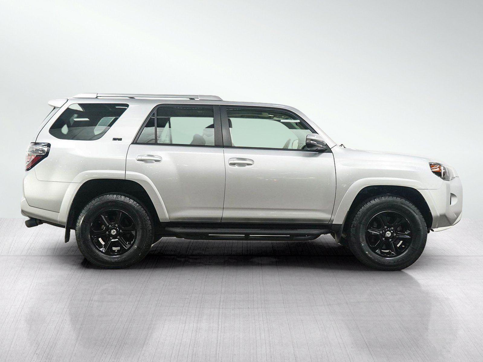 Used 2016 Toyota 4Runner SR5 Premium AWD/4WD image 6