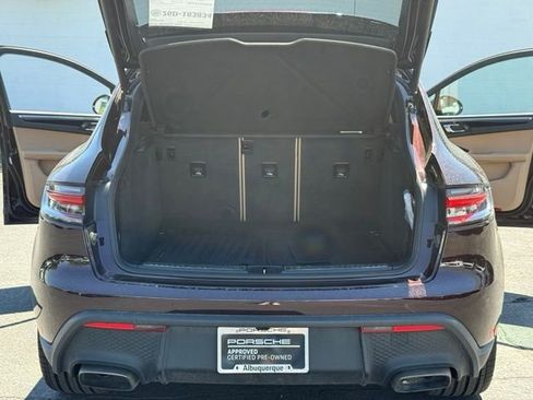 Used 2025 Porsche Macan AWD/4WD image 25
