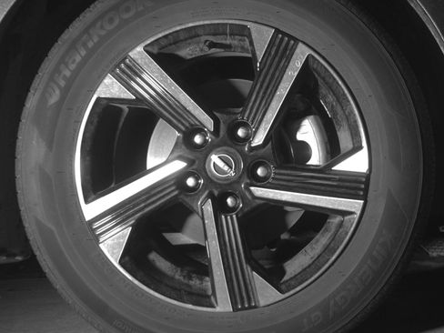 Used 2025 Nissan Sentra SV FWD image 16