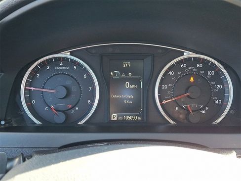 Used 2017 Toyota Camry XSE image 21