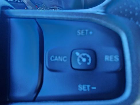 Used 2024 RAM 3500 Tradesman w/ Chrome Appearance Group image 27