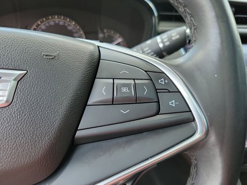 Used 2018 Cadillac XT5 Premium Luxury FWD image 18