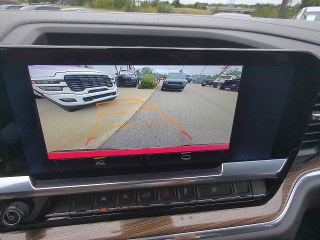 Used 2025 Chevrolet Silverado 1500 LT AWD/4WD image 19
