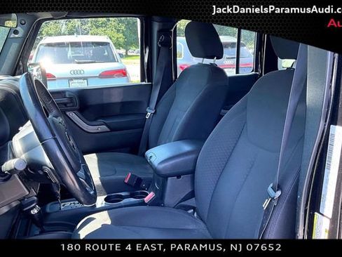 Used 2017 Jeep Wrangler Unlimited Sport w/ Connectivity Group AWD/4WD image 19
