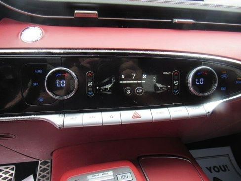 Used 2022 Genesis GV70 2.5T w/ Sport Prestige Package AWD/4WD image 28