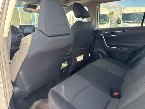 Used 2021 Toyota RAV4 XLE w/ Convenience Package image 20