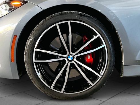 Used 2023 BMW 330i Sedan w/ M Sport Package image 10