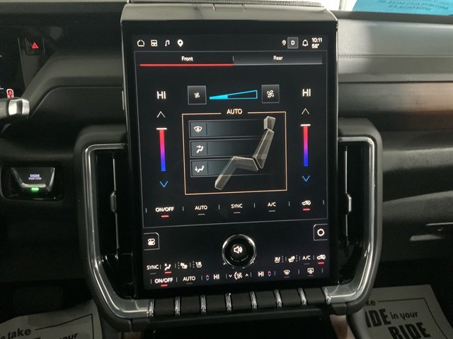 Used 2025 GMC Yukon XL Denali AWD/4WD image 46