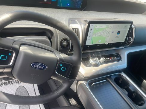 Certified 2025 Ford Expedition Max Active AWD/4WD image 18