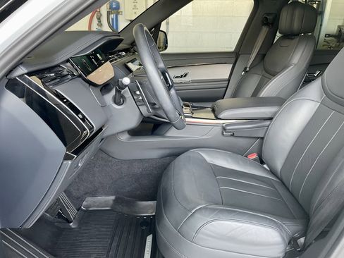 Used 2024 Land Rover Range Rover Sport SE image 14