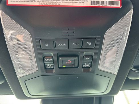 Used 2022 Toyota RAV4 SE w/ Weather & Moonroof Package AWD/4WD image 29