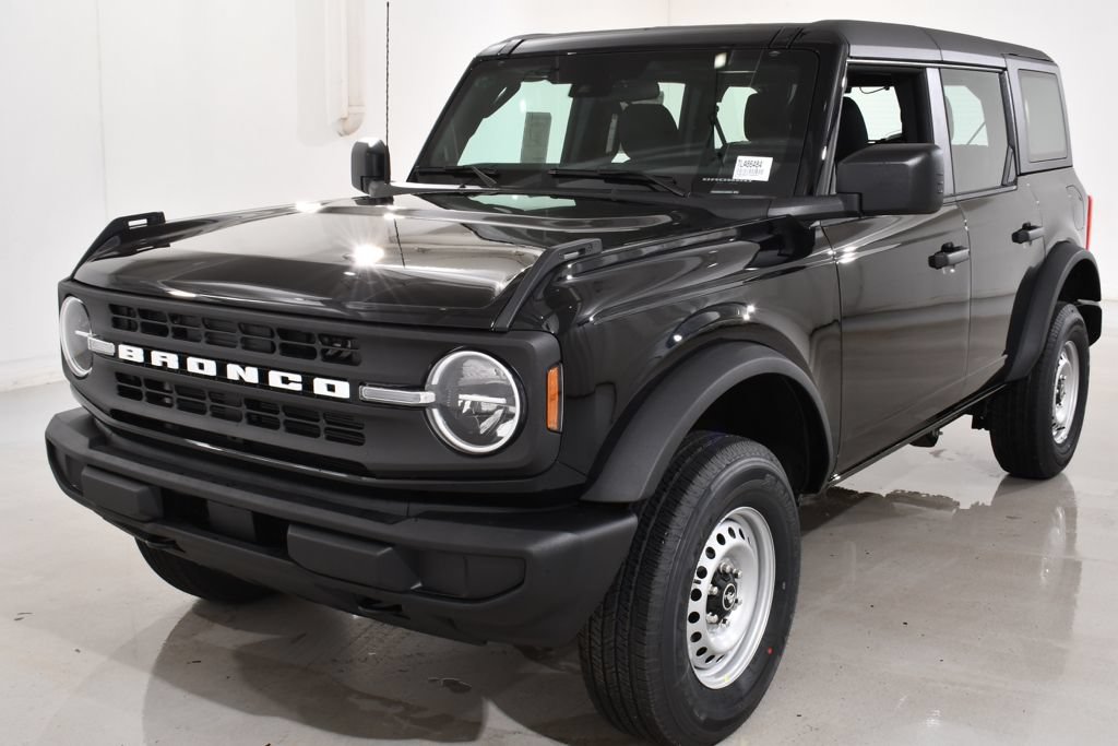 New 2026 Ford Bronco 4-Door AWD/4WD image 2