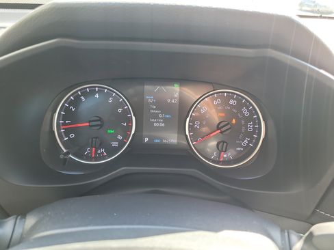 Certified 2022 Toyota RAV4 XLE image 30