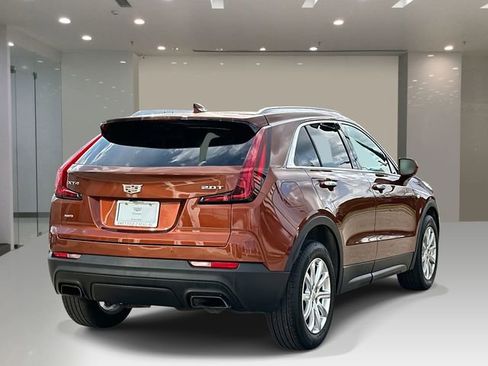 Used 2019 Cadillac XT4 Luxury w/ Cold Weather Package AWD/4WD image 4