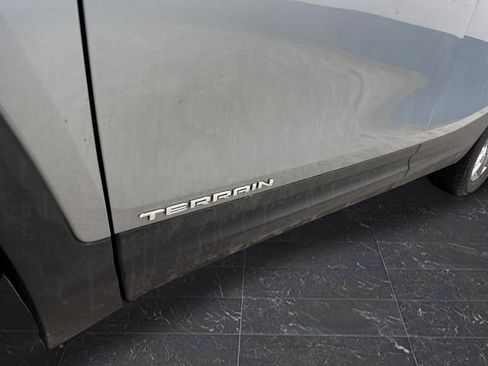 Used 2024 GMC Terrain SLT w/ Infotainment Package II image 35