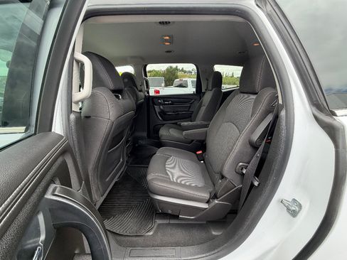Used 2017 Chevrolet Traverse LT AWD/4WD image 3