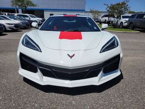 Used 2025 Chevrolet Corvette Z06 RWD image 8
