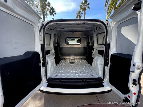 Used 2022 RAM ProMaster City Tradesman image 9