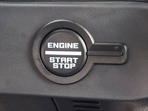 Certified 2025 Ford Bronco Badlands AWD/4WD image 28