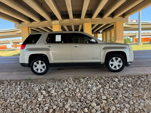 Used 2014 GMC Terrain SLE image 2