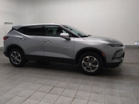 Used 2023 Chevrolet Blazer LT FWD image 11