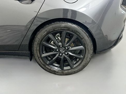 Used 2021 MAZDA MAZDA3 s image 32