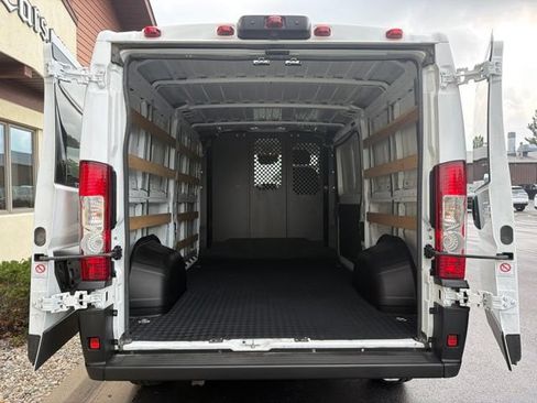 Used 2025 RAM ProMaster 2500 w/ U-Haul Equipment Group FWD image 36
