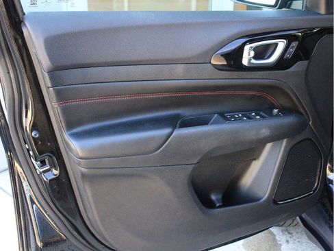 Used 2022 Jeep Compass Trailhawk w/ Trailhawk Elite Group AWD/4WD image 9