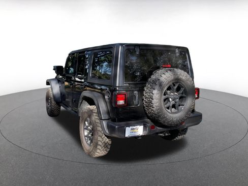 Used 2025 Jeep Wrangler Willys image 5