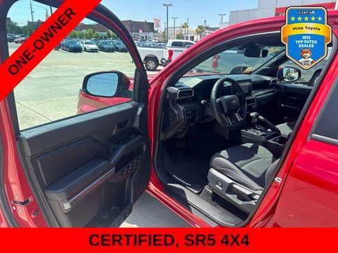 Certified 2025 Toyota Tacoma SR5 AWD/4WD image 9