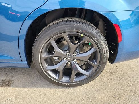 New 2023 Chrysler 300 Touring w/ Sport Appearance Package image 21