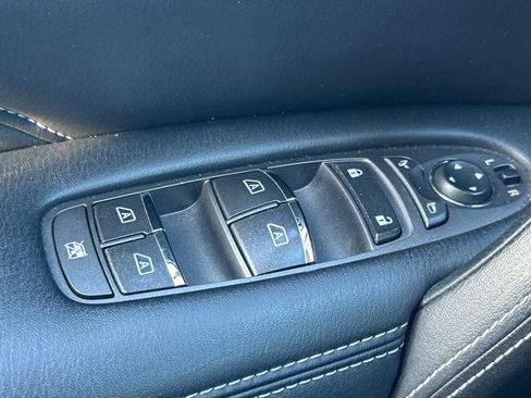 Used 2018 INFINITI QX80 2WD w/ Driver Assistance Package image 12