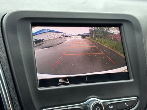 Used 2024 Chevrolet Equinox LT image 19