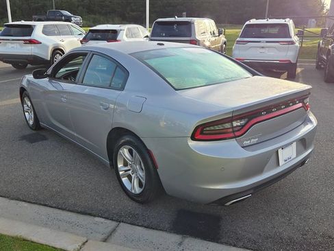 Used 2015 Dodge Charger SE w/ Popular Equipment Group RWD image 10