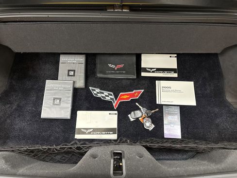 Used 2005 Chevrolet Corvette Convertible w/ Preferred Equipment Group RWD image 29