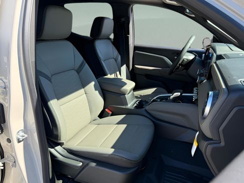 New 2026 Chevrolet Colorado ZR2 w/ Technology Package image 11