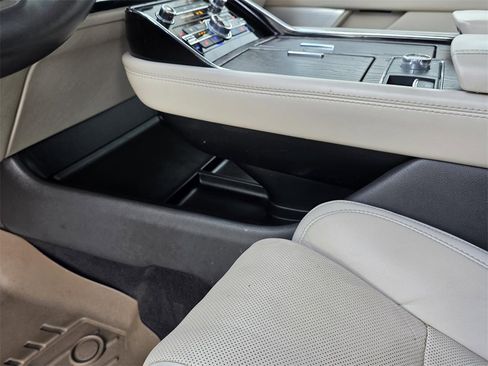 Used 2021 Lincoln Navigator Reserve w/ Luxury Package image 33