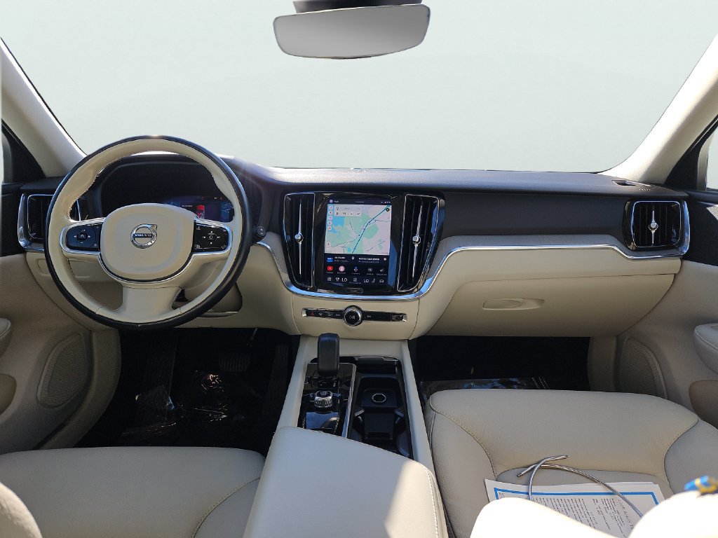 Used 2023 Volvo V60 B5 Cross Country Plus AWD/4WD image 11