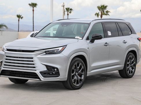 New 2026 Lexus TX 500h AWD image 3