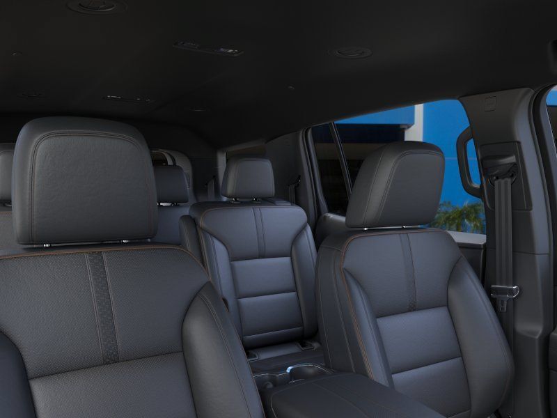 New 2025 Chevrolet Traverse High Country w/ LPO, Floor Liner Package FWD image 25