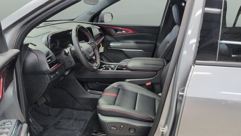 New 2026 Chevrolet Traverse RS FWD image 9