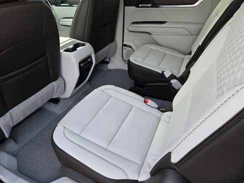 New 2026 GMC Acadia Denali w/ Super Cruise Package image 34